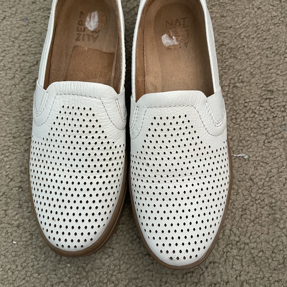 Naturalizer Leather Sneakers